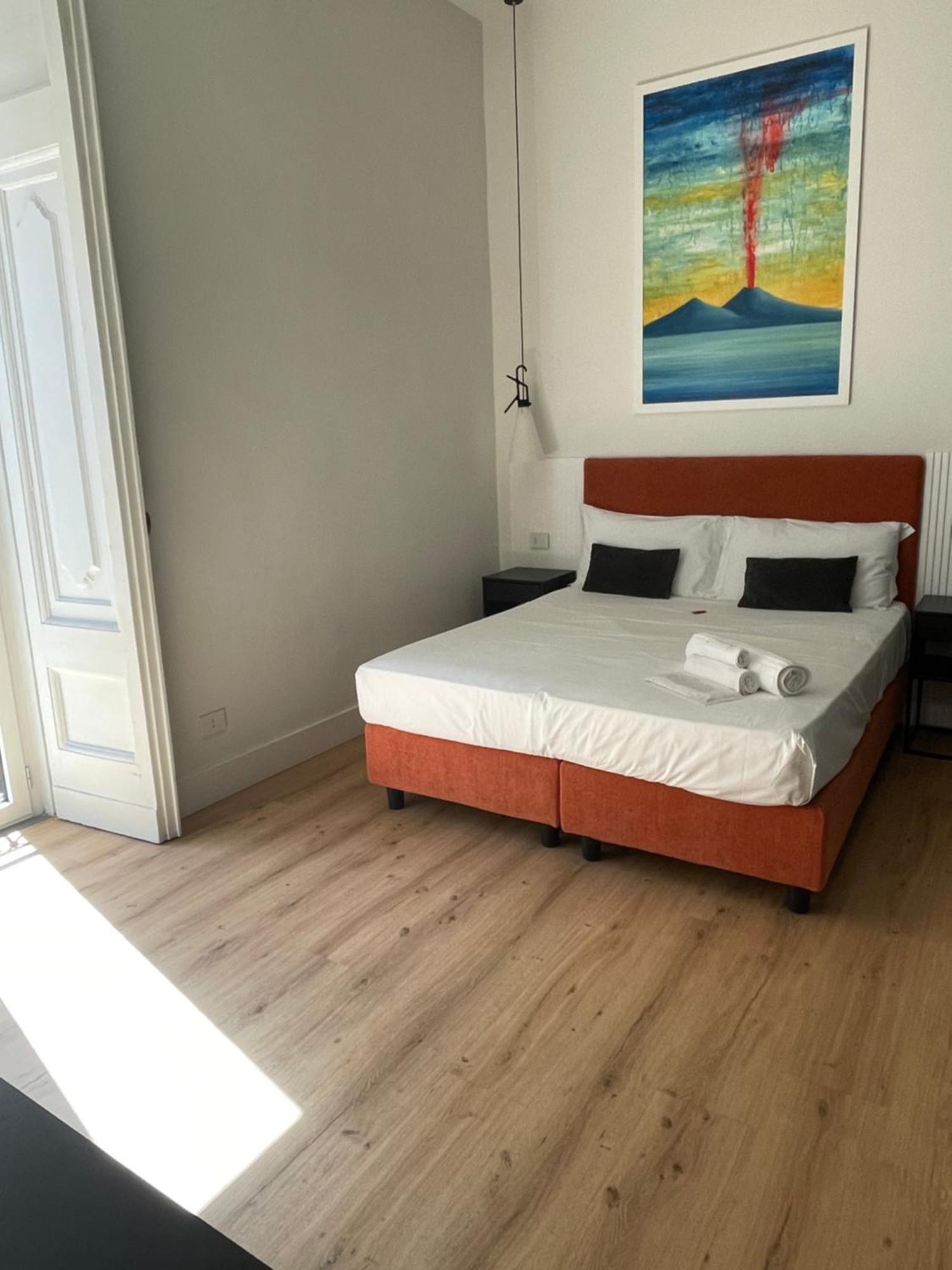Rolando Domus Bed and Breakfast Napels Buitenkant foto