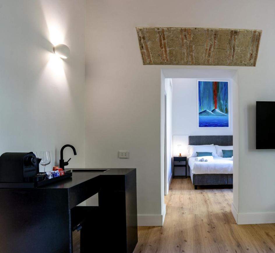 Rolando Domus Bed and Breakfast Napels Buitenkant foto