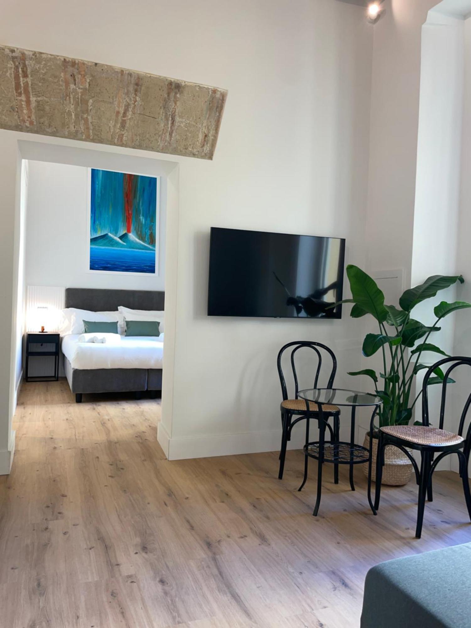 Rolando Domus Bed and Breakfast Napels Buitenkant foto