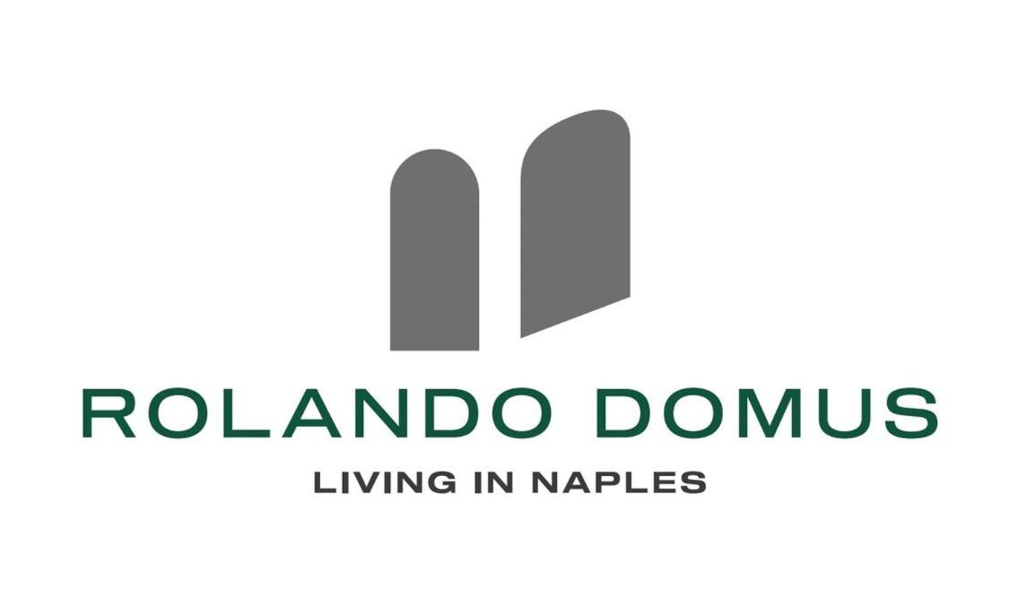 Rolando Domus Bed and Breakfast Napels Buitenkant foto