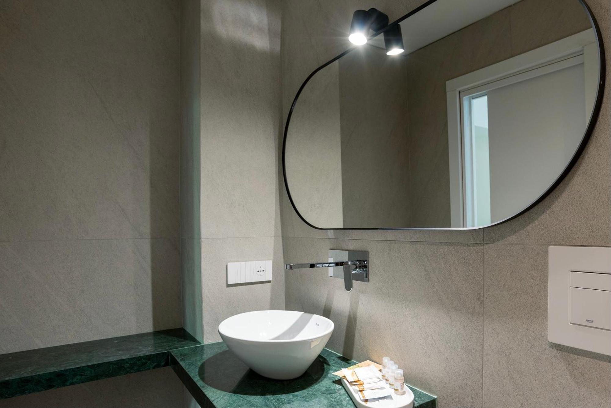 Rolando Domus Bed and Breakfast Napels Buitenkant foto